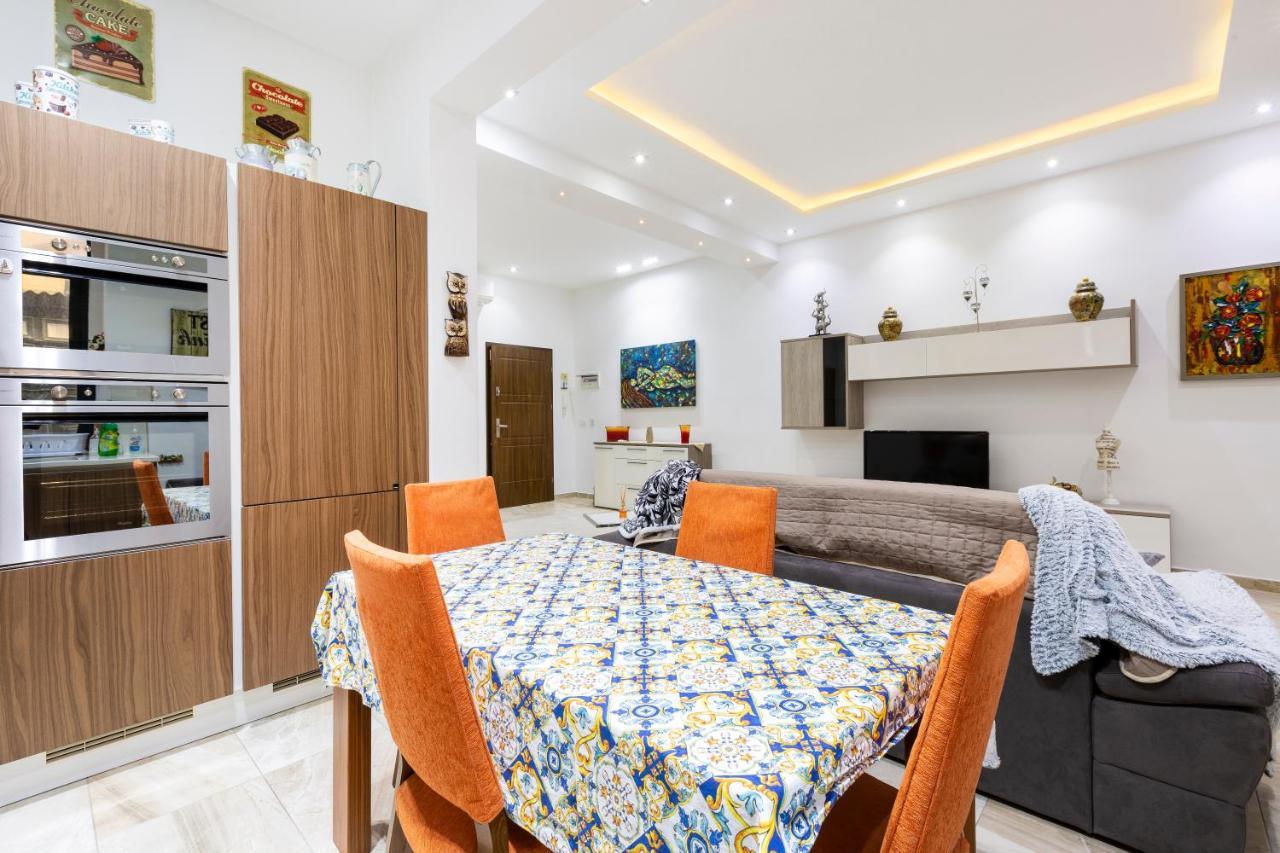 Valletta Large 3 Bedroom Exterior photo
