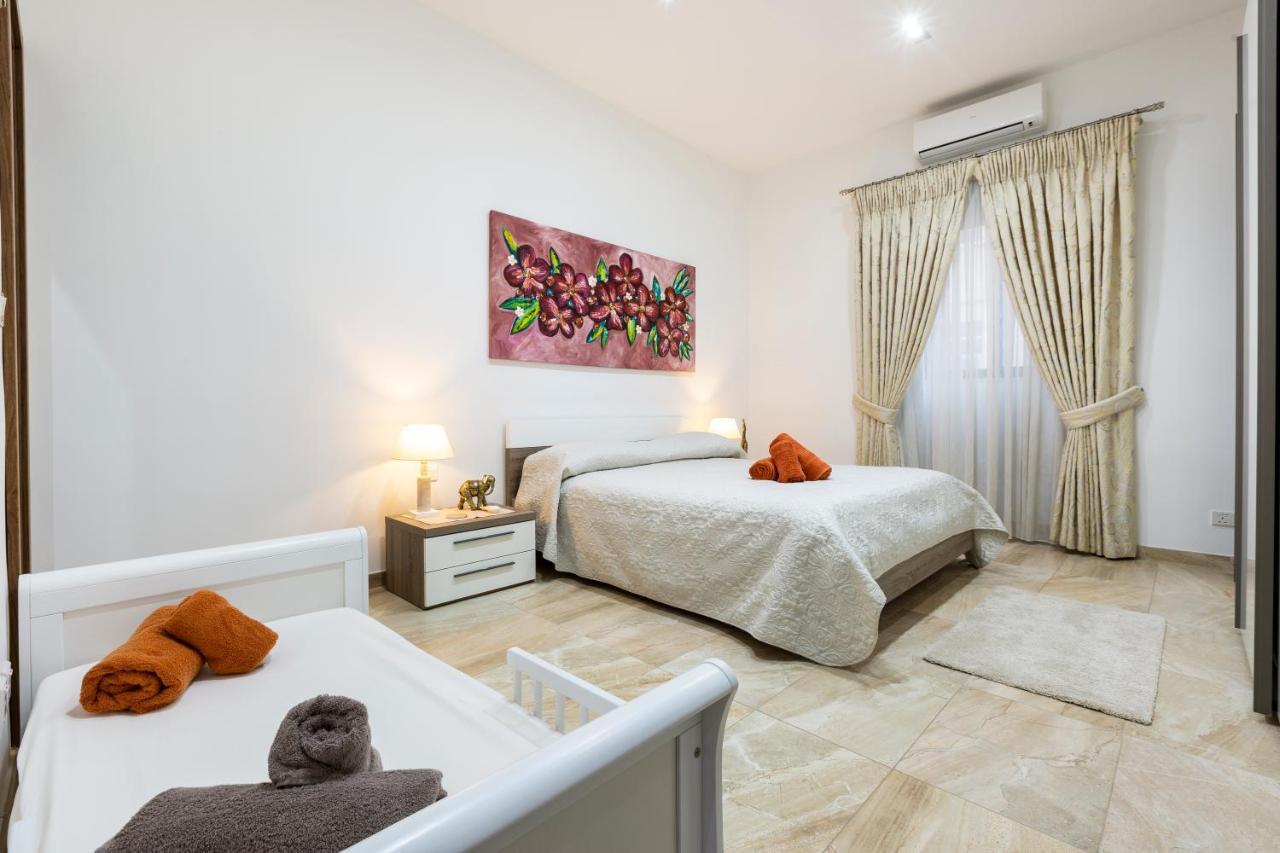 Valletta Large 3 Bedroom Exterior photo